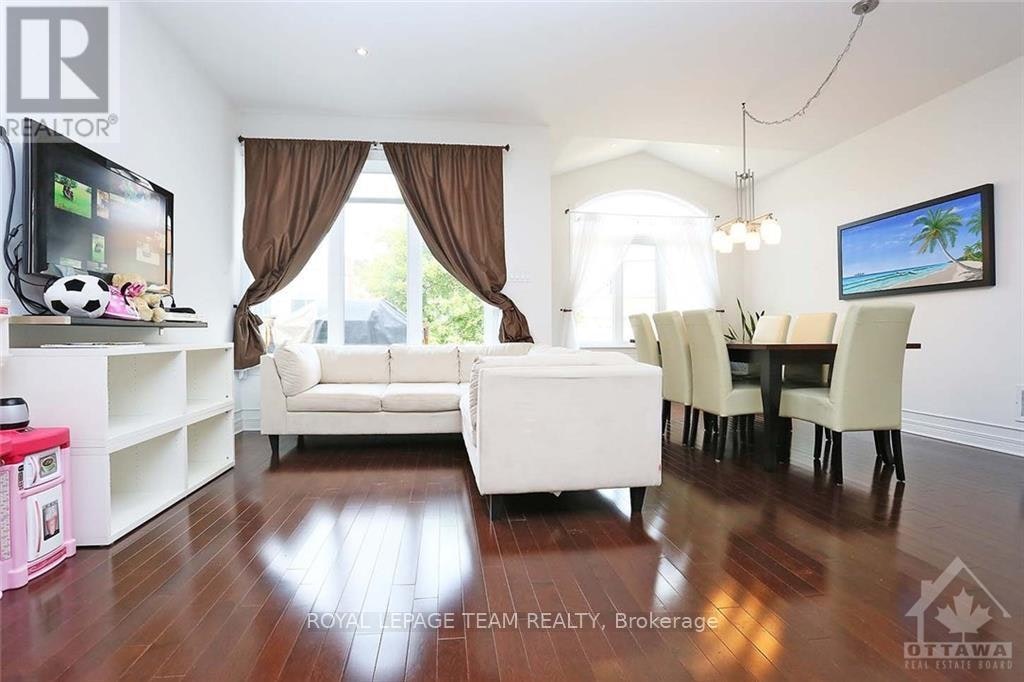 68 Encore Private, Ottawa, ON, K2E 0A2 - 14