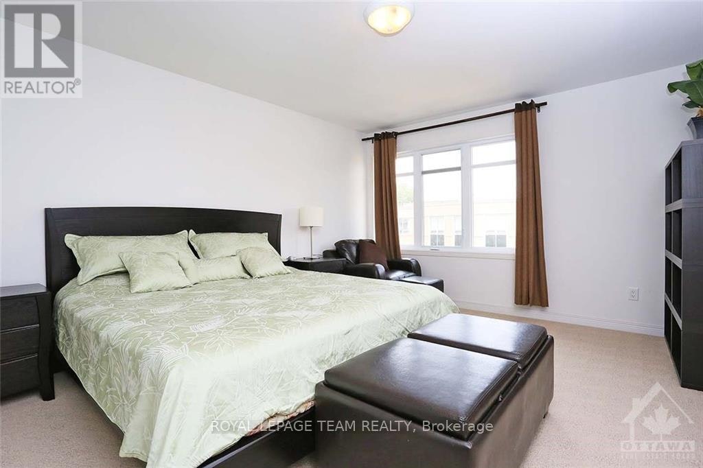 68 Encore Private, Ottawa, ON, K2E 0A2 - 16