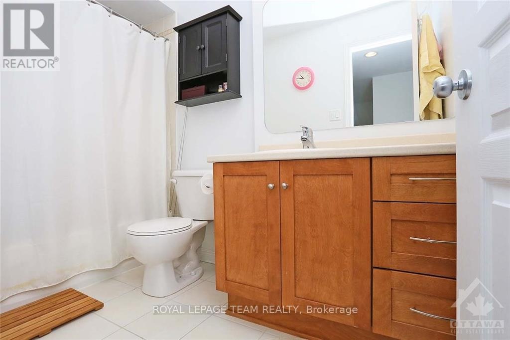 68 Encore Private, Ottawa, ON, K2E 0A2 - 23