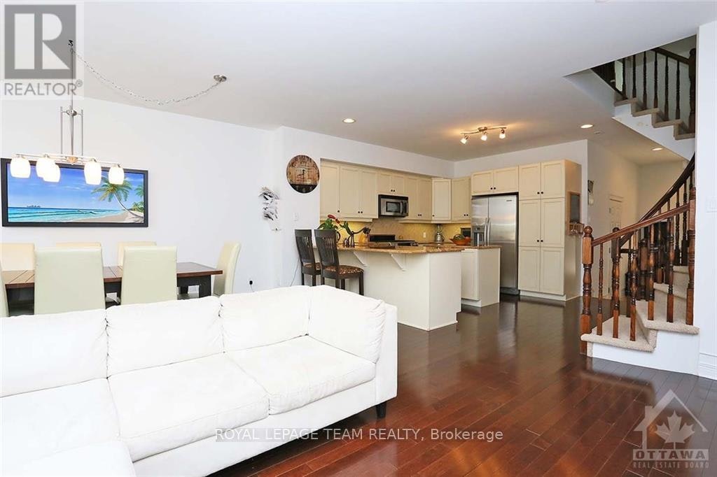 68 Encore Private, Ottawa, ON, K2E 0A2 - 13