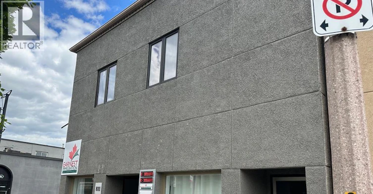 3-809 Erie Street East, Windsor, ON, N9A 3Y5 - 2