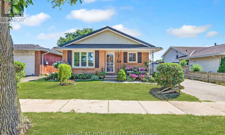 37 Renny Crescent