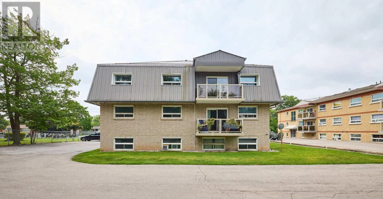15-90 Woodlawn Road, Welland, ON, L3C 3J5 - 3