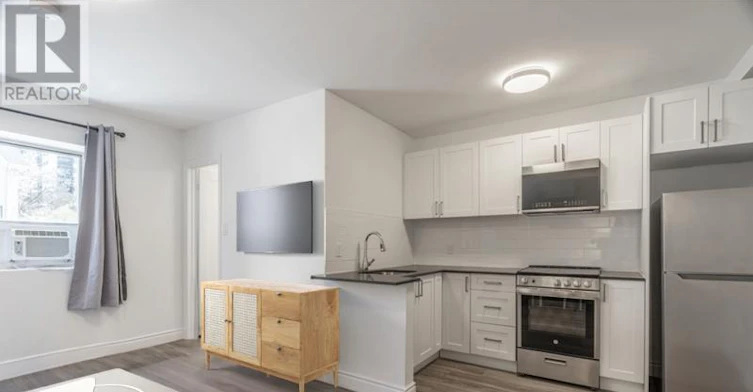 D8-608 Church Street, Toronto, ON, M4Y 2E7 - 2