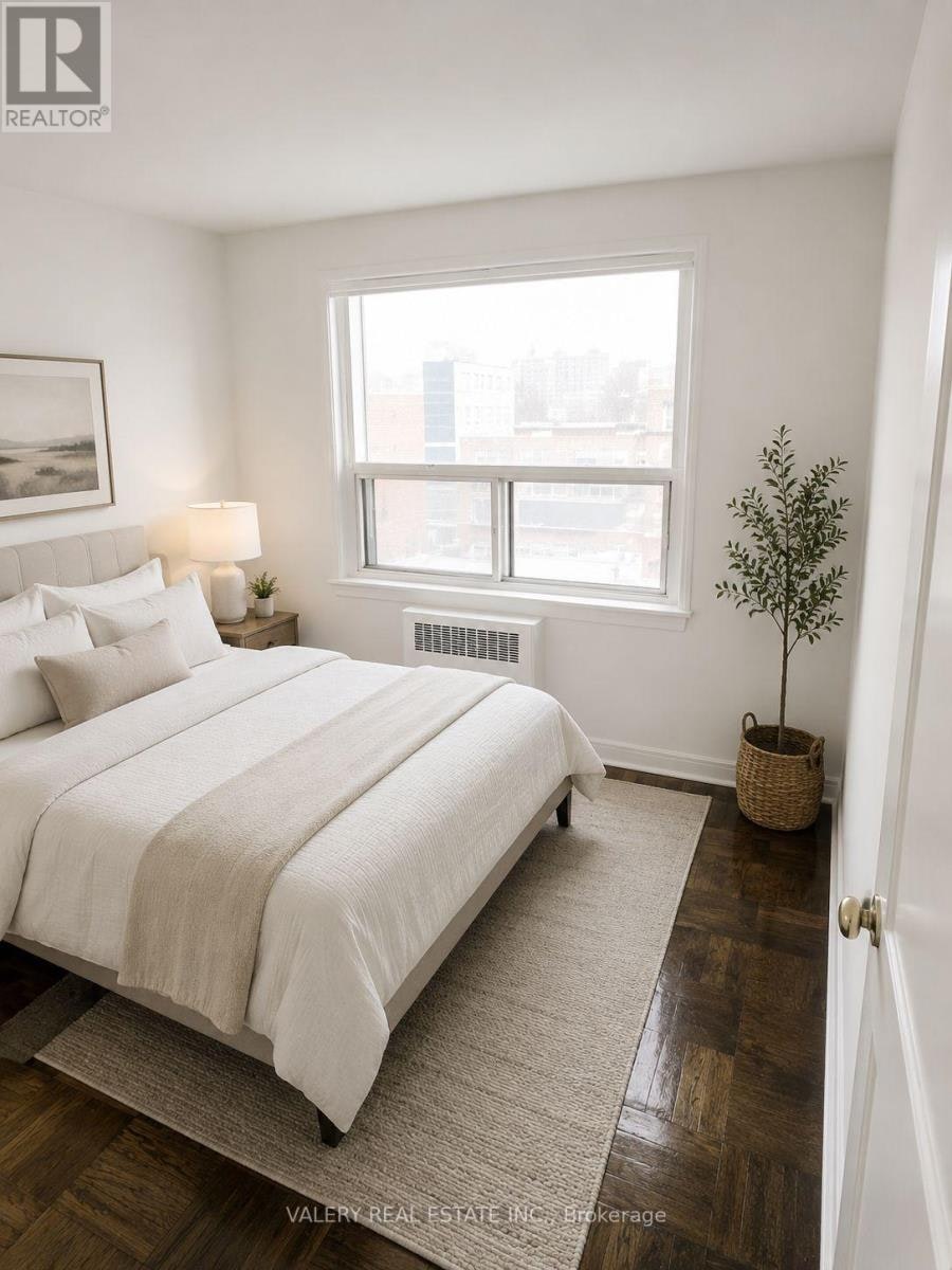 E4-3017 Queen Street E, Toronto, ON - 6