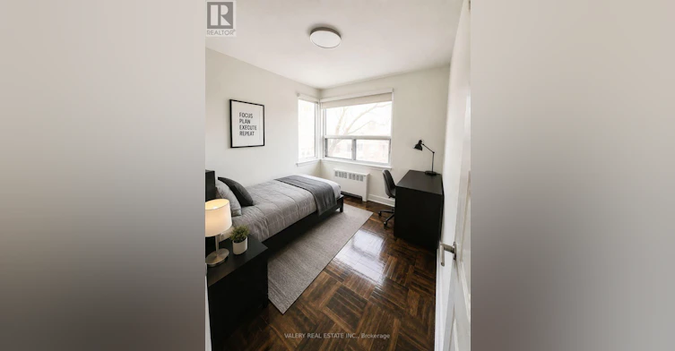 E4-3017 Queen Street E, Toronto, ON - 7
