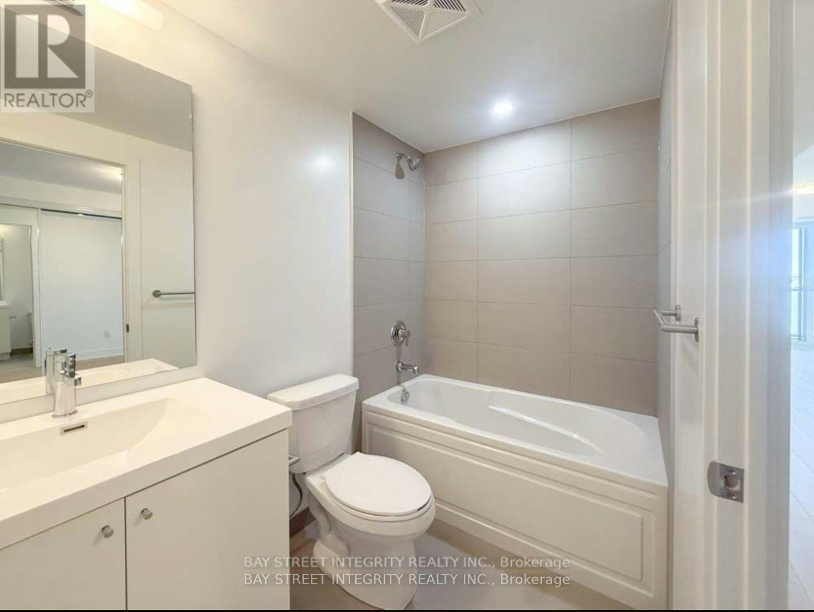420-2545 Simcoe Street N, Oshawa, ON, L1L 0W3 - 4