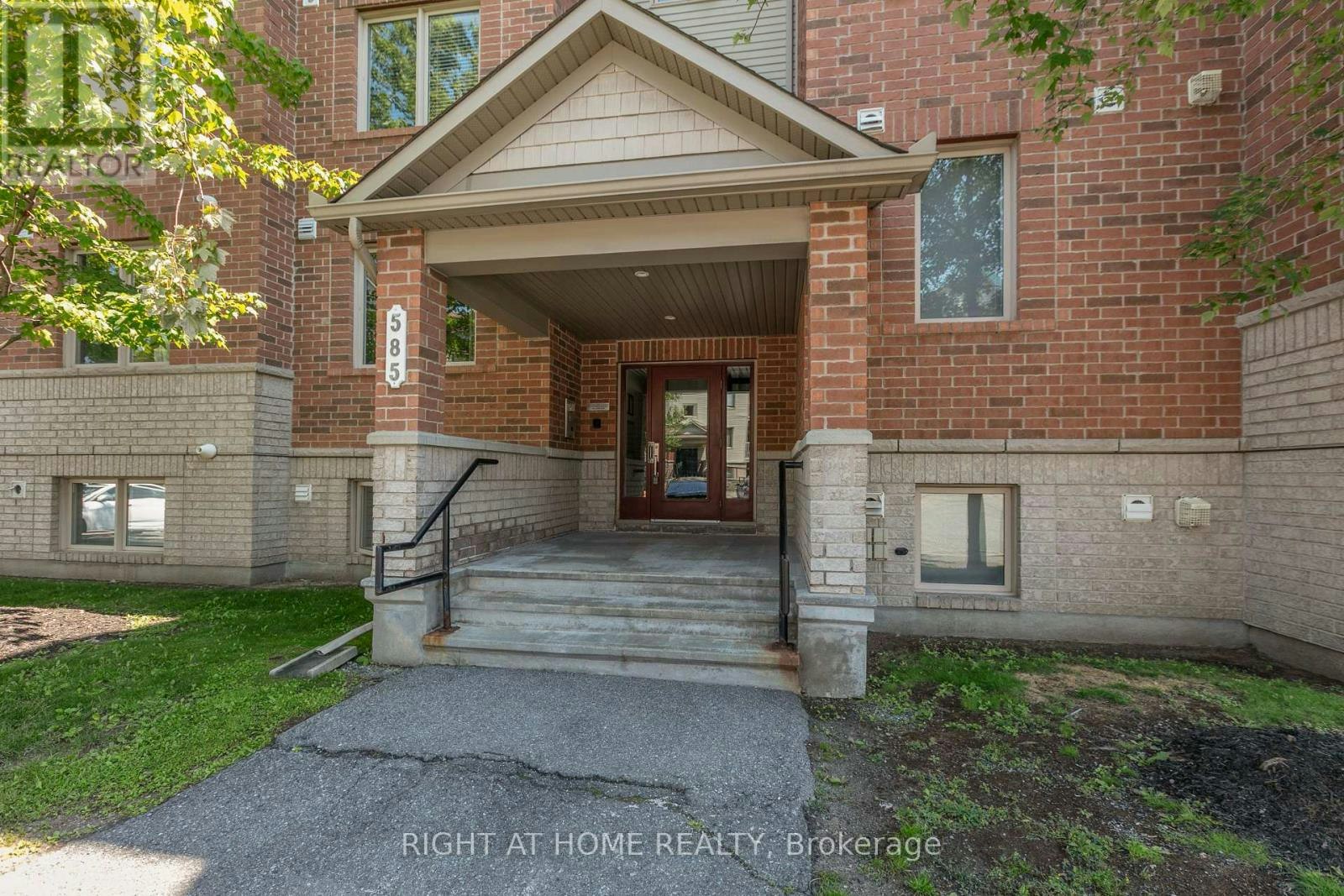 8-585 Stonefield Private, Ottawa, ON, K2G 4R4 - 2