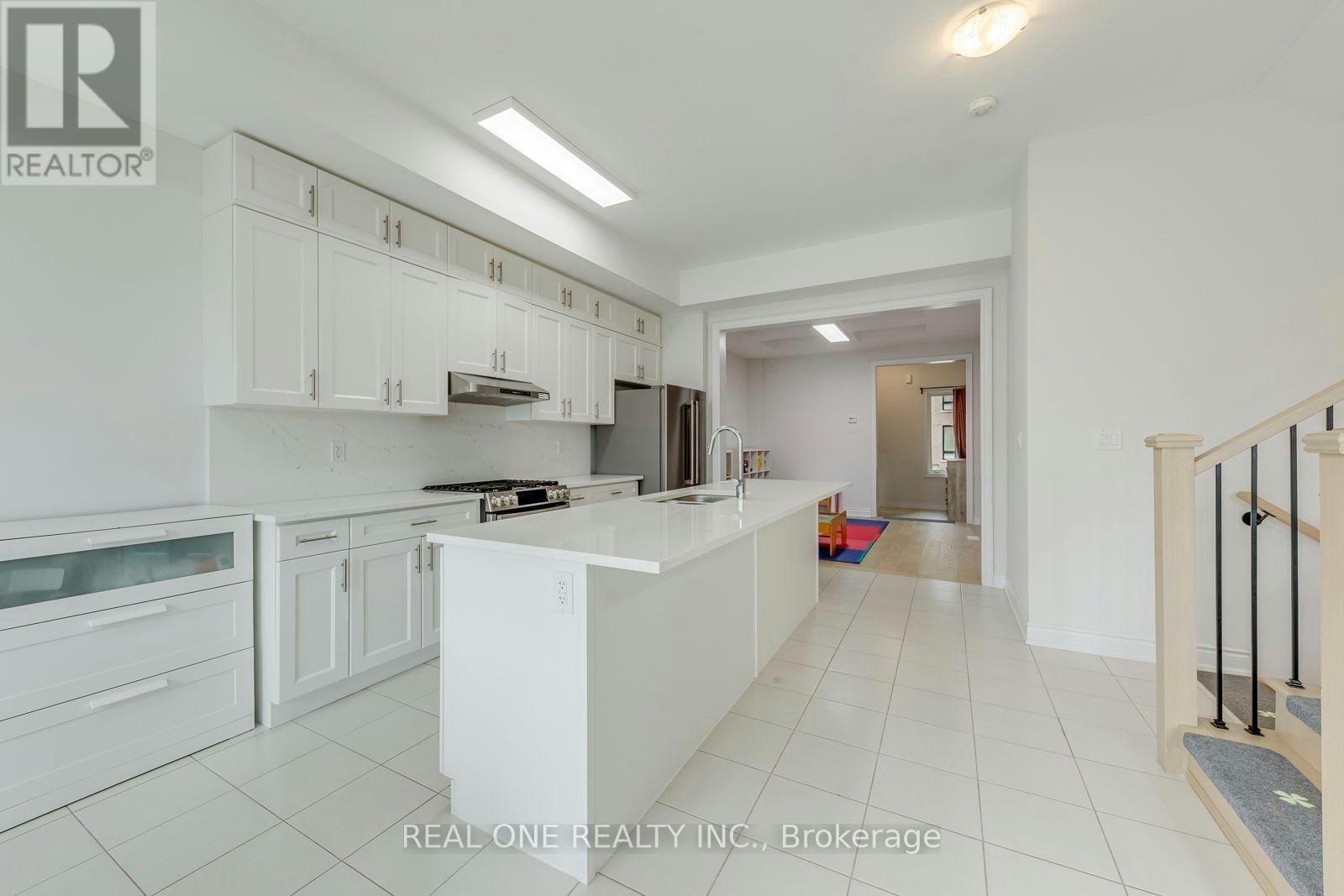 3069 Perkins Way, Oakville, ON, L6H 7Z4 - 10