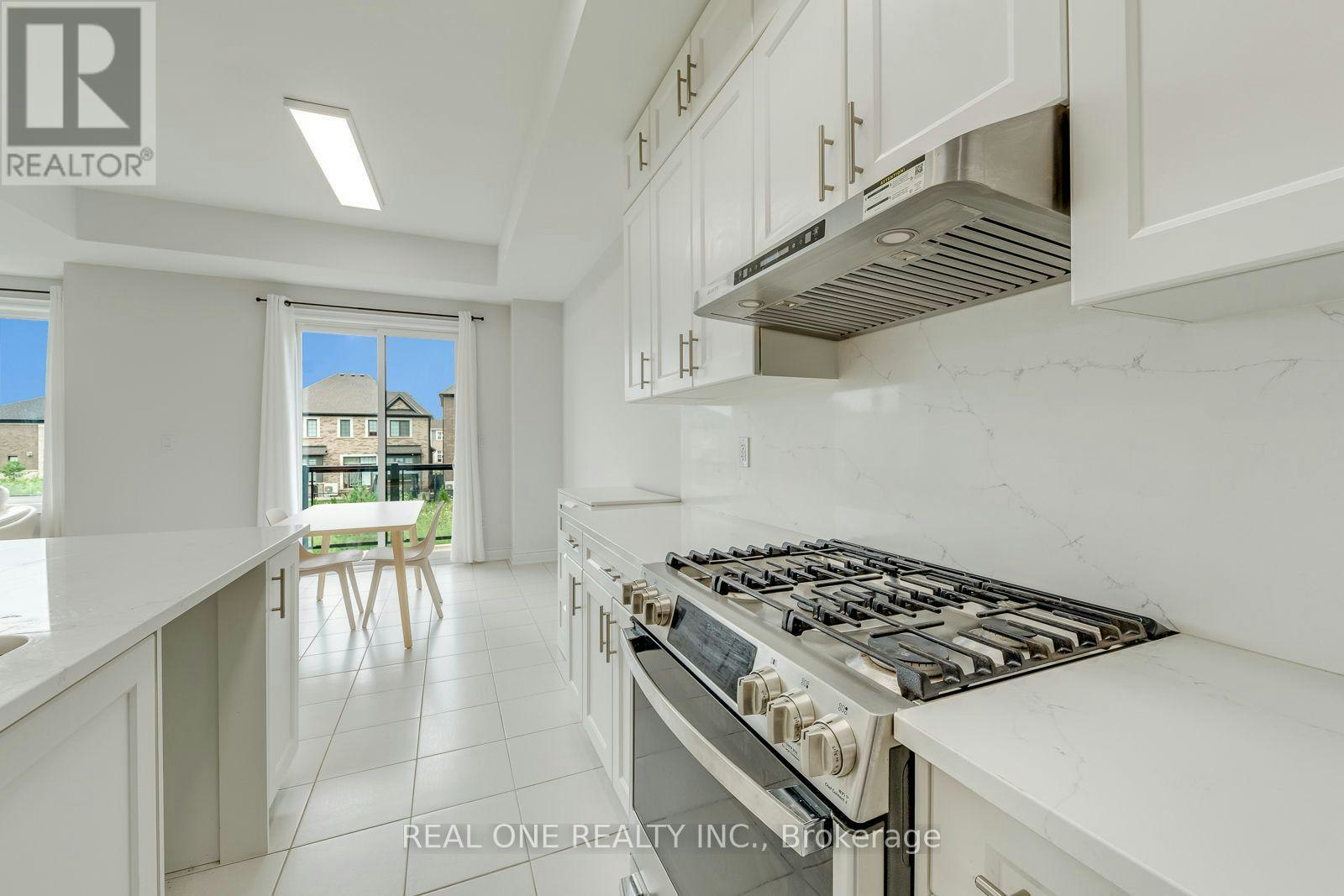 3069 Perkins Way, Oakville, ON, L6H 7Z4 - 9