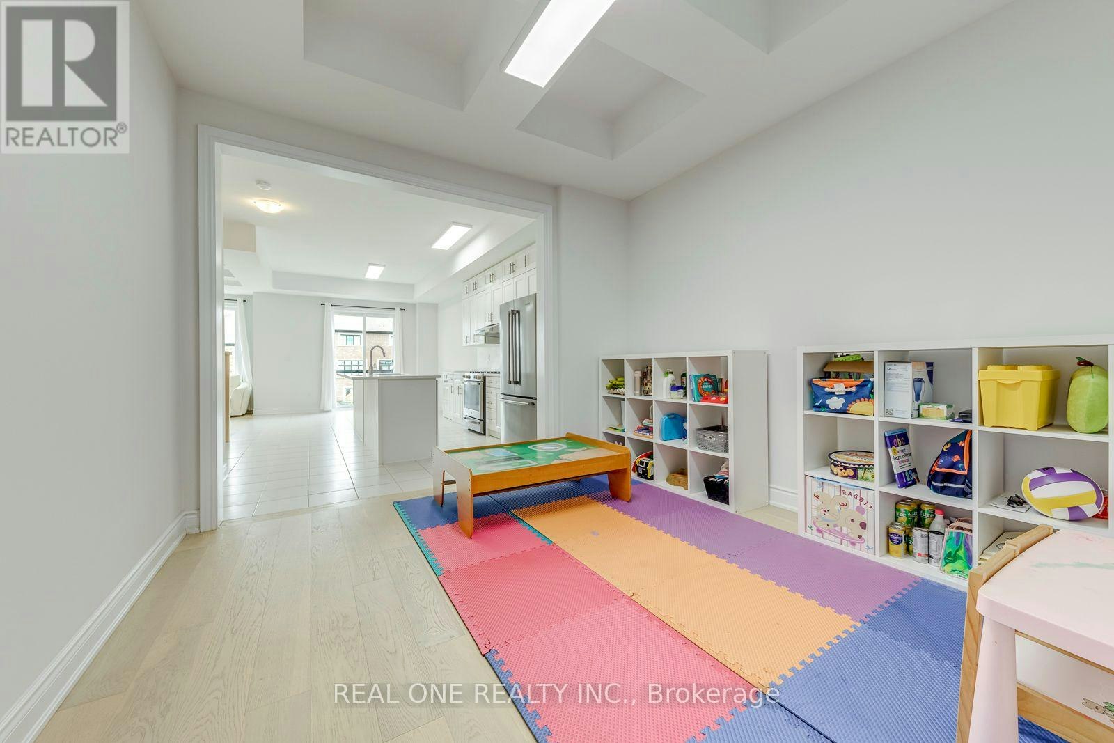 3069 Perkins Way, Oakville, ON, L6H 7Z4 - 4