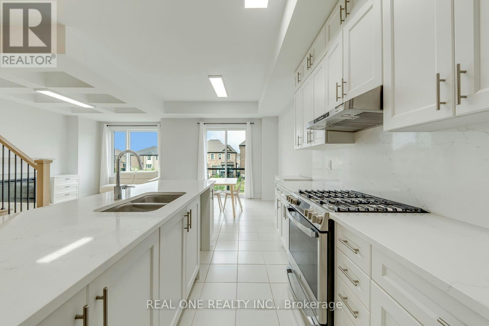 3069 Perkins Way, Oakville, ON, L6H 7Z4 - 8