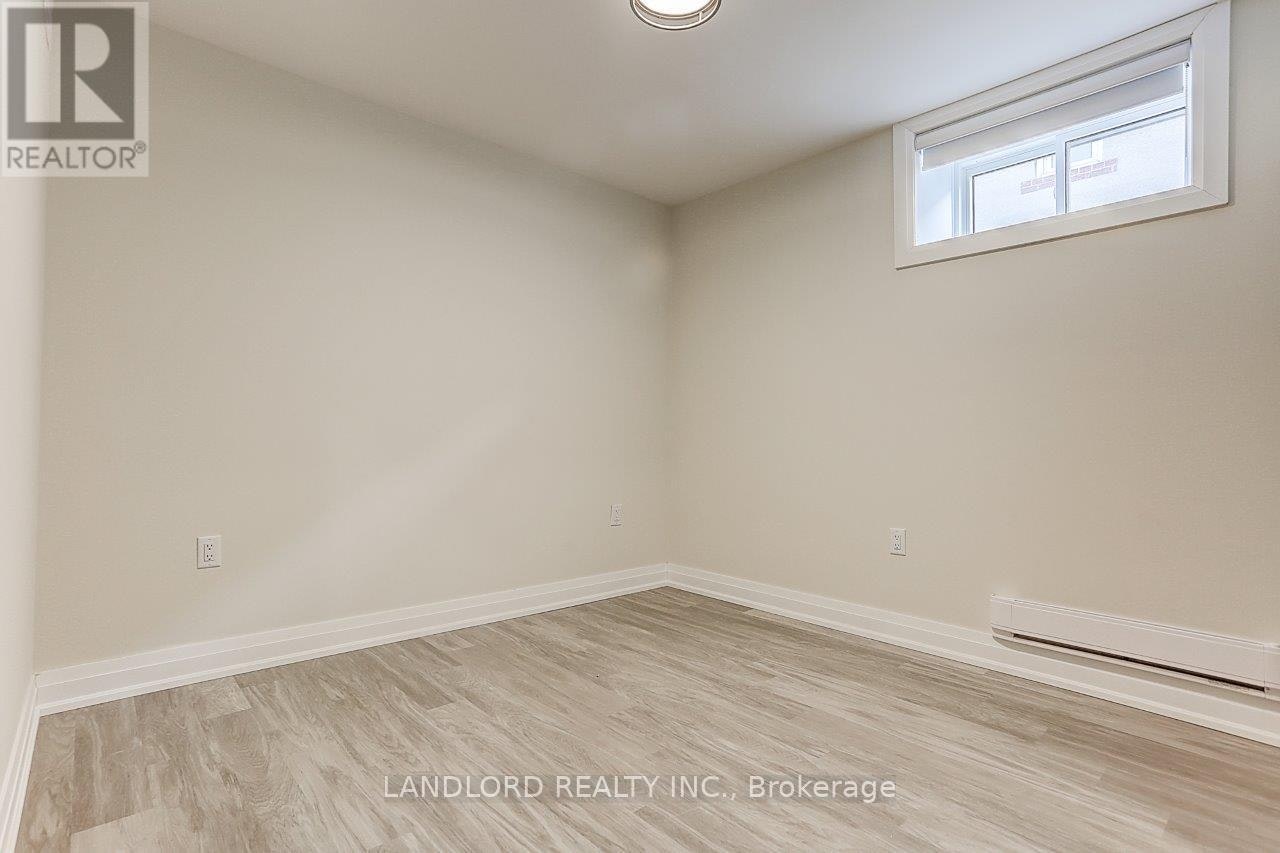 LOWER-2071 Keele Street, Toronto, ON, M6M 3Y8 - 23