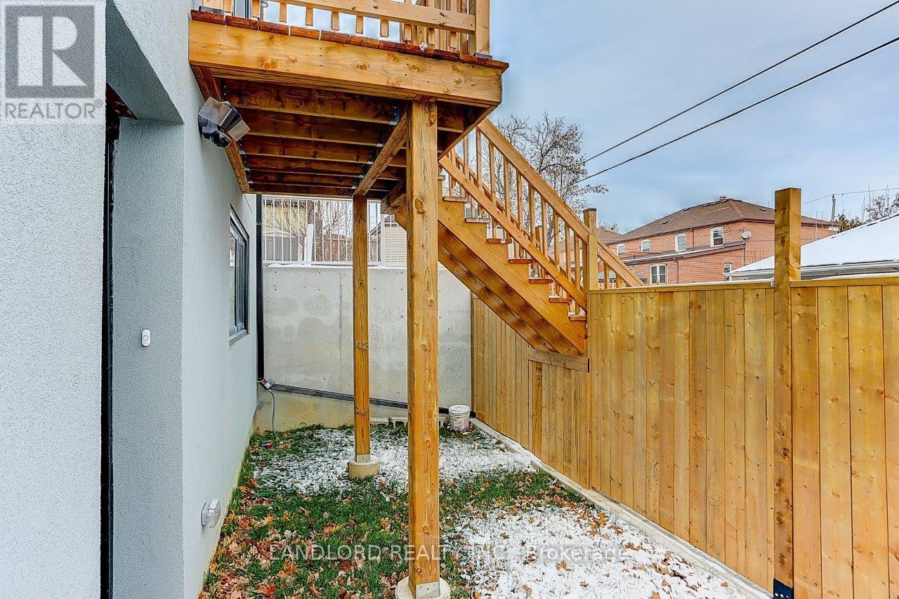 LOWER-2071 Keele Street, Toronto, ON, M6M 3Y8 - 7