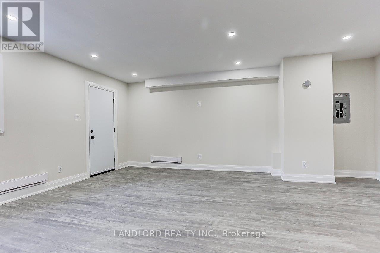 LOWER-2071 Keele Street, Toronto, ON, M6M 3Y8 - 18