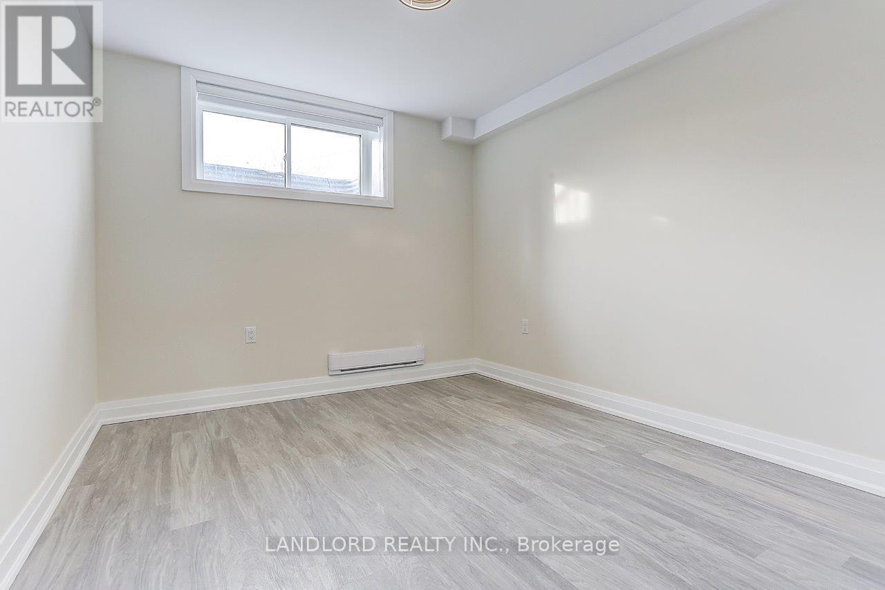 LOWER-2071 Keele Street, Toronto, ON, M6M 3Y8 - 25