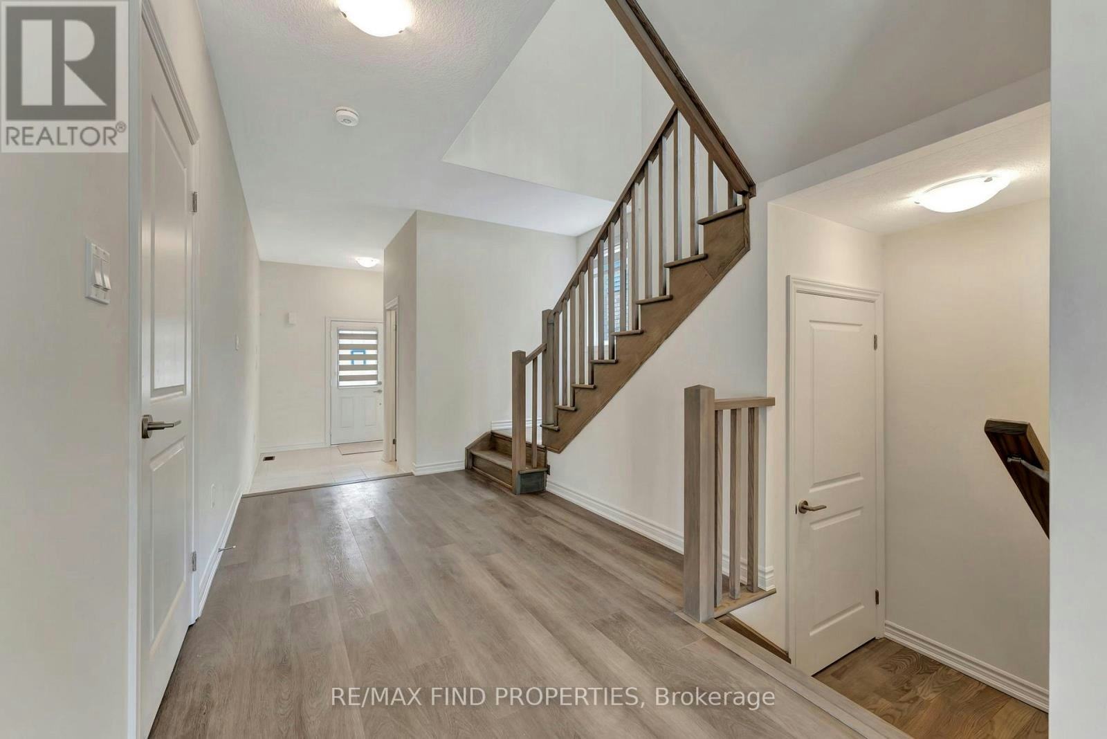 21 Dennis Avenue, Brantford, ON, N3V 0C1 - 5