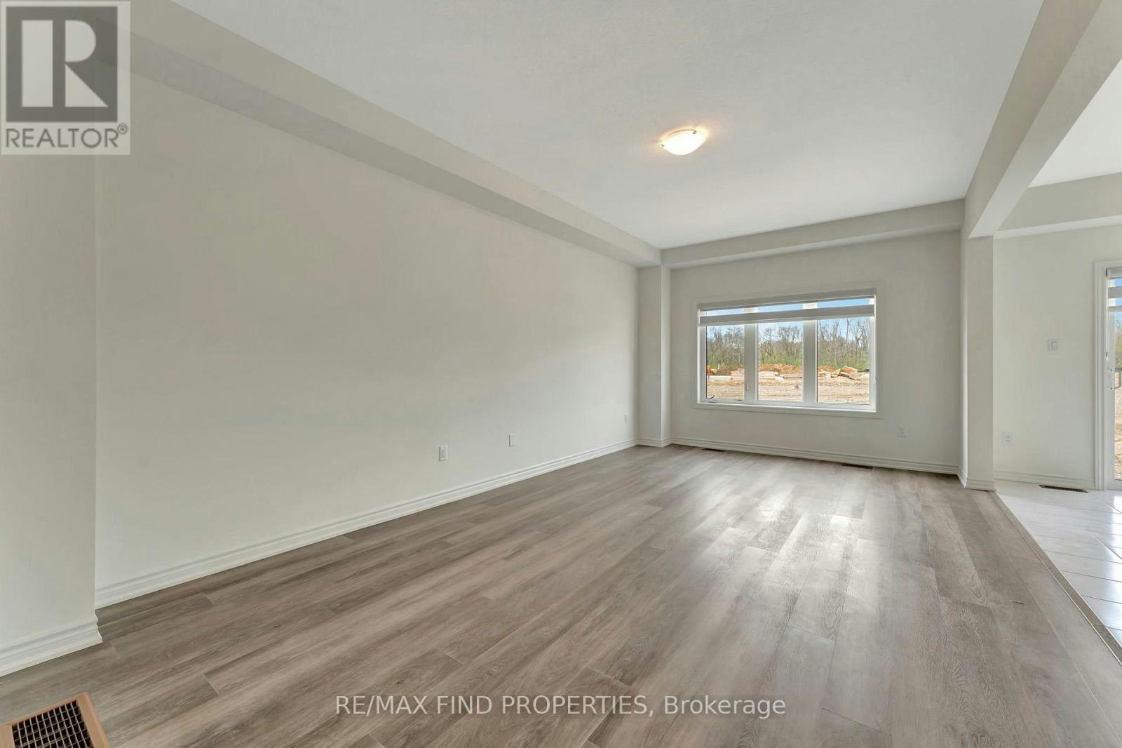 21 Dennis Avenue, Brantford, ON, N3V 0C1 - 6