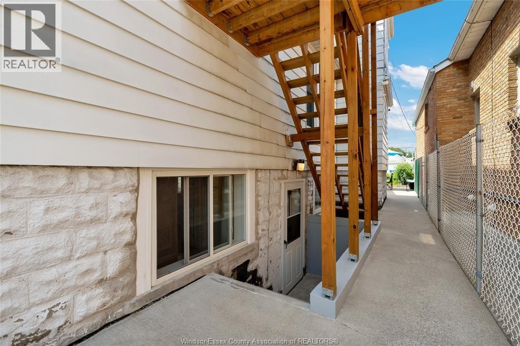 BASEMENT-881 Parent Avenue, Windsor, ON, N9A 2C9 - 2
