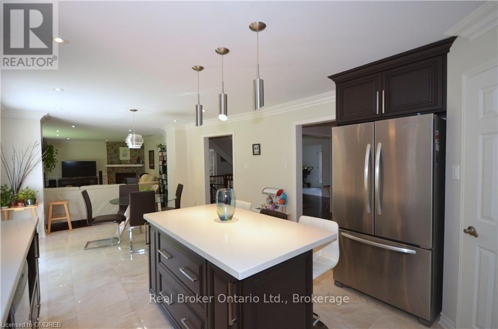 1609 Pilgrims Way, Oakville, ON, L6M 2H2 - 6