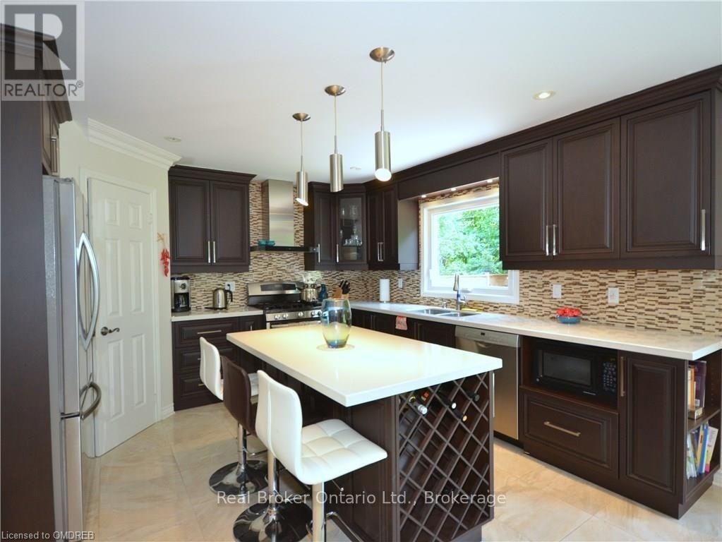 1609 Pilgrims Way, Oakville, ON, L6M 2H2 - 5