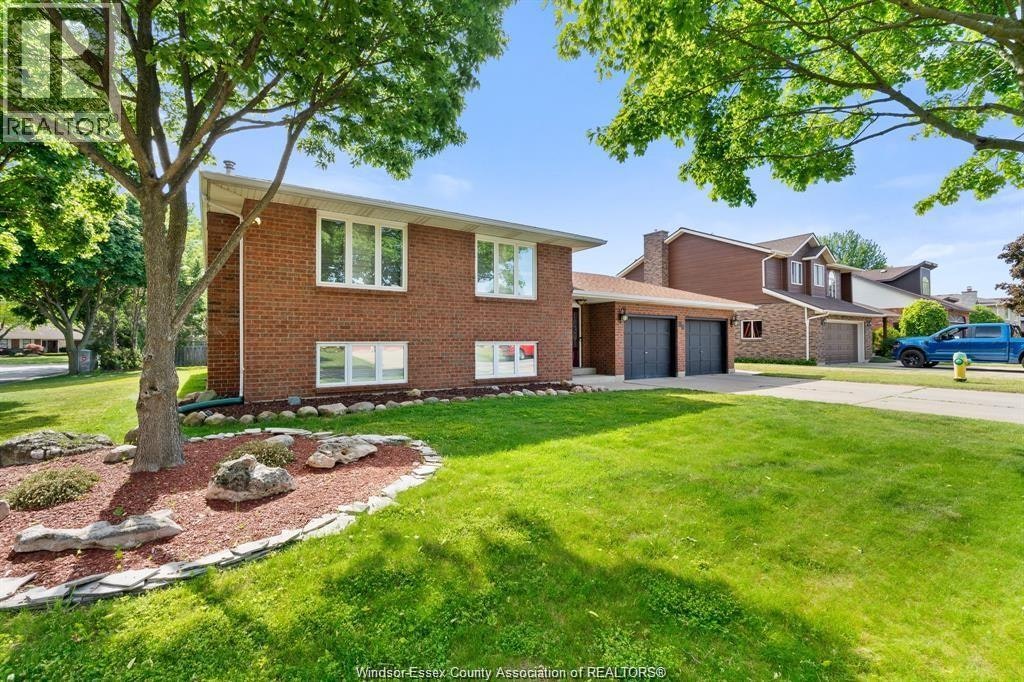 36 Cherrywood, Leamington, ON, N8H 4Z9