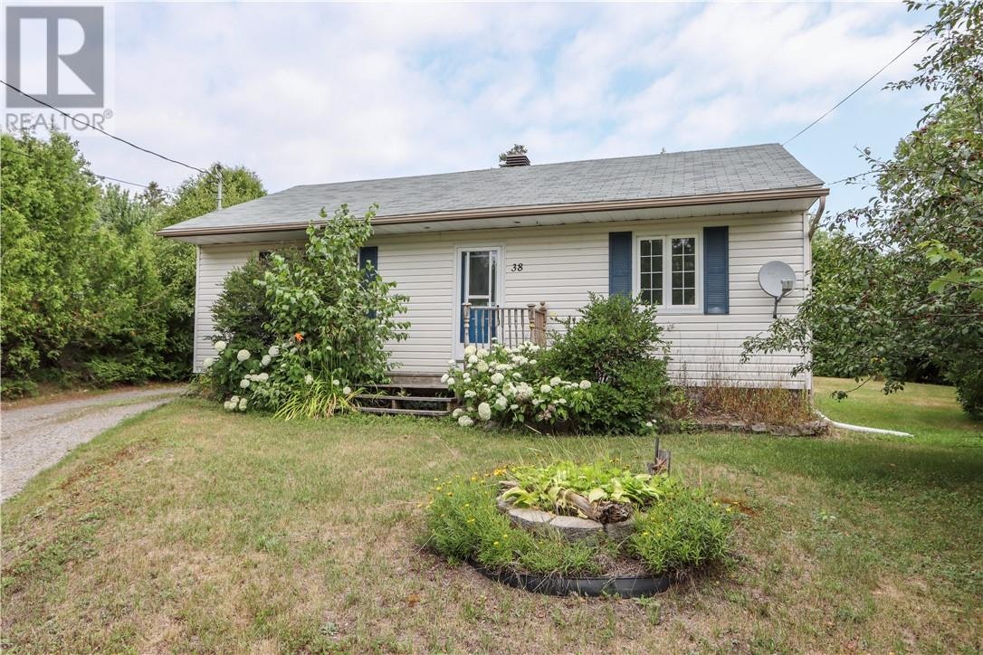 38 Gill Avenue, Greater Sudbury, ON, P0M 2R0