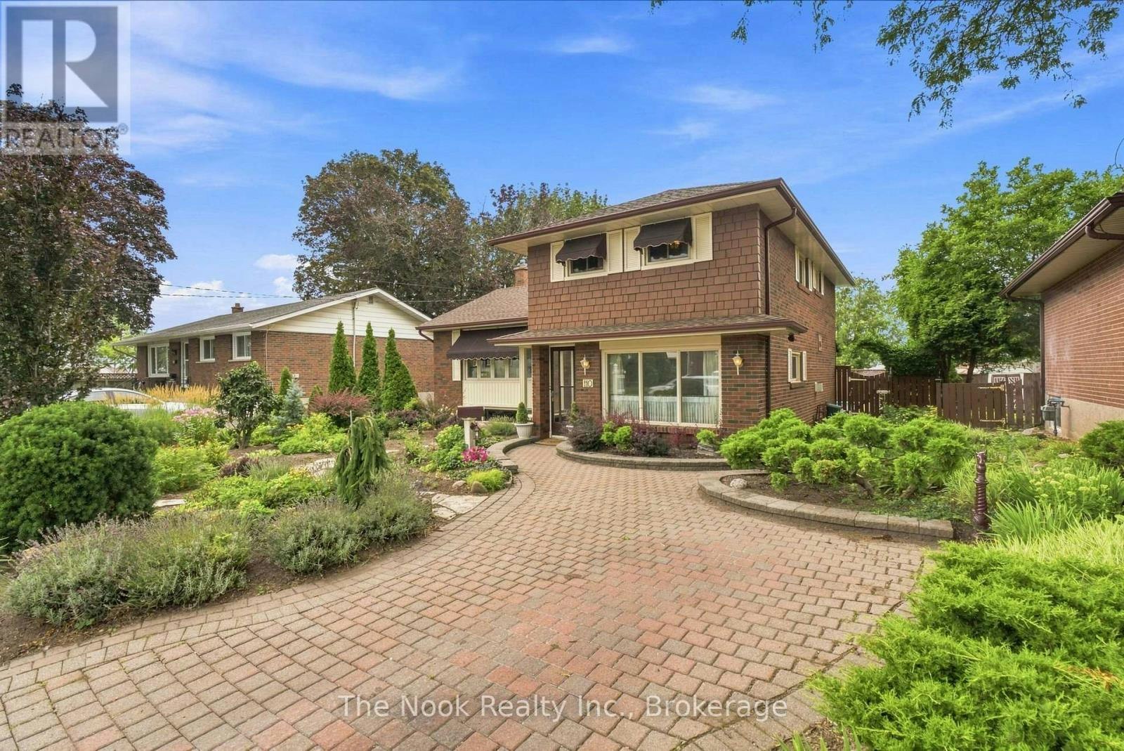 110 Bowman Avenue, Whitby, ON, L1N 3T6