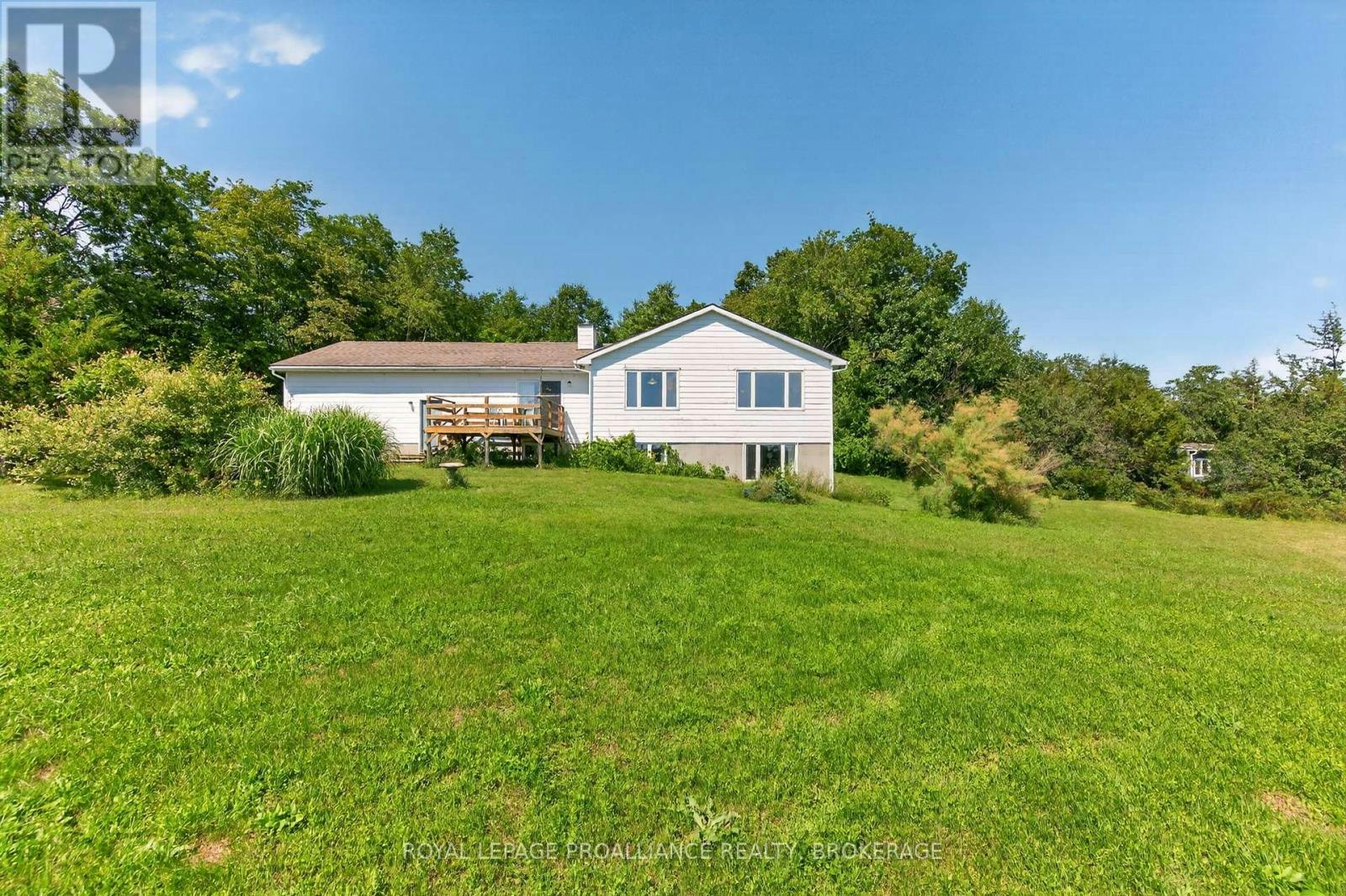 5267 Holmes Road, South Frontenac, ON, K0H 1X0