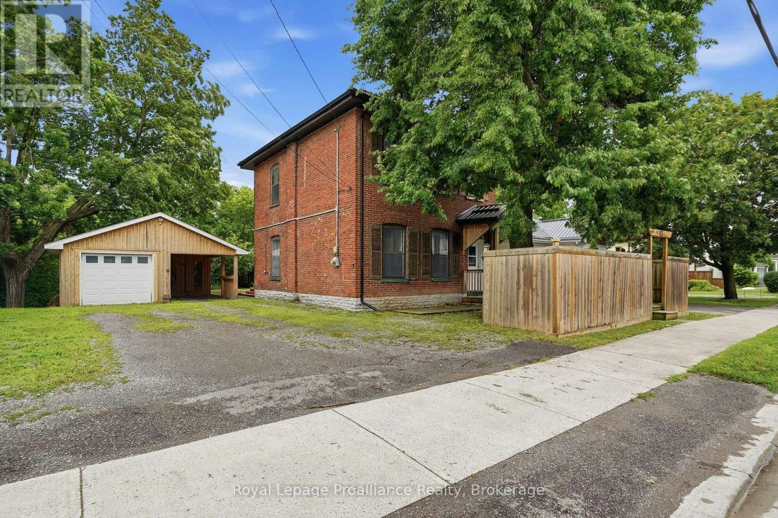 43 Grove Street, Belleville, ON, K8P 1W1