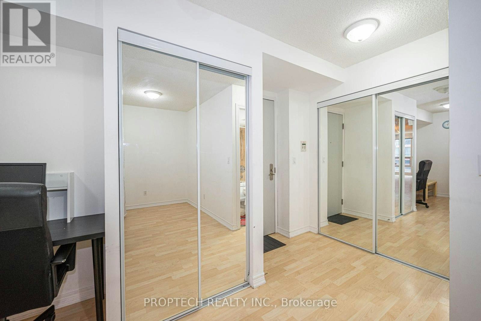 411-761 Bay Street, Toronto, ON, M5G 2R2 - 3