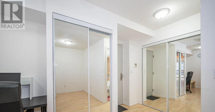 411-761 Bay Street, Toronto, ON, M5G 2R2 - 3