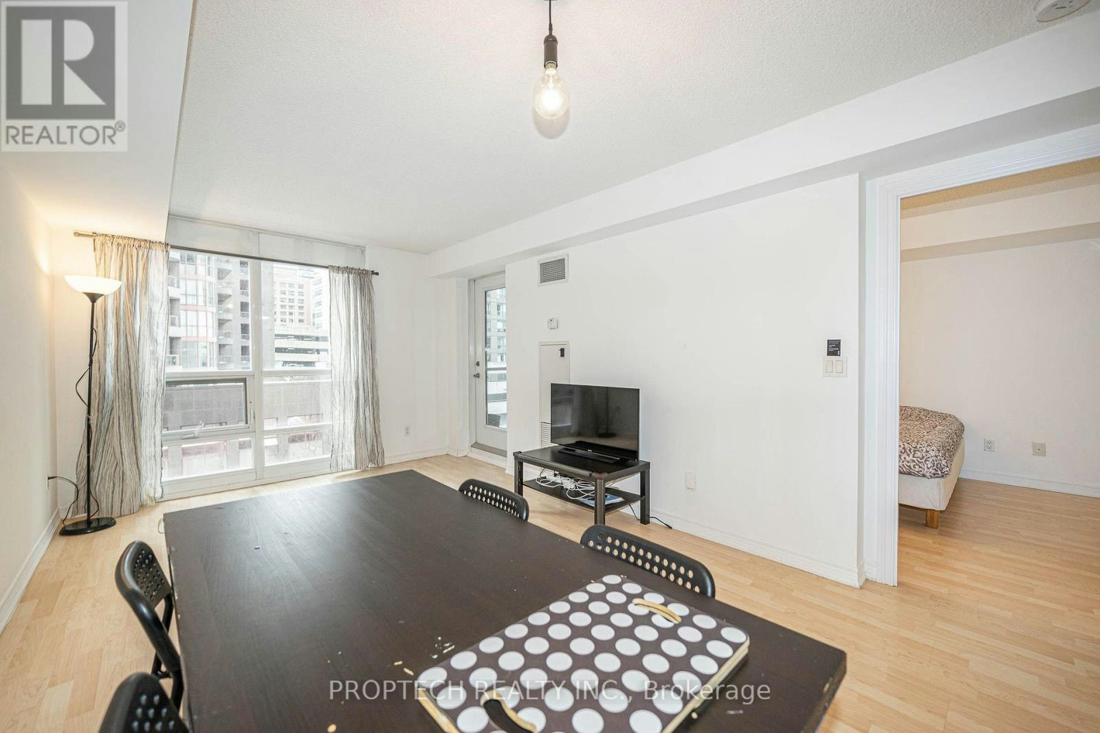 411-761 Bay Street, Toronto, ON, M5G 2R2 - 12