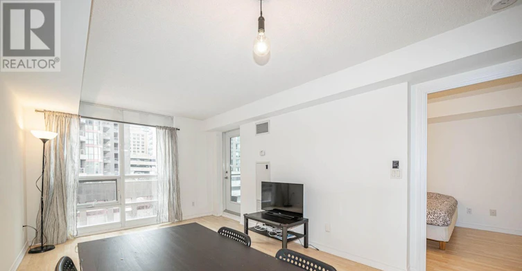 411-761 Bay Street, Toronto, ON, M5G 2R2 - 12