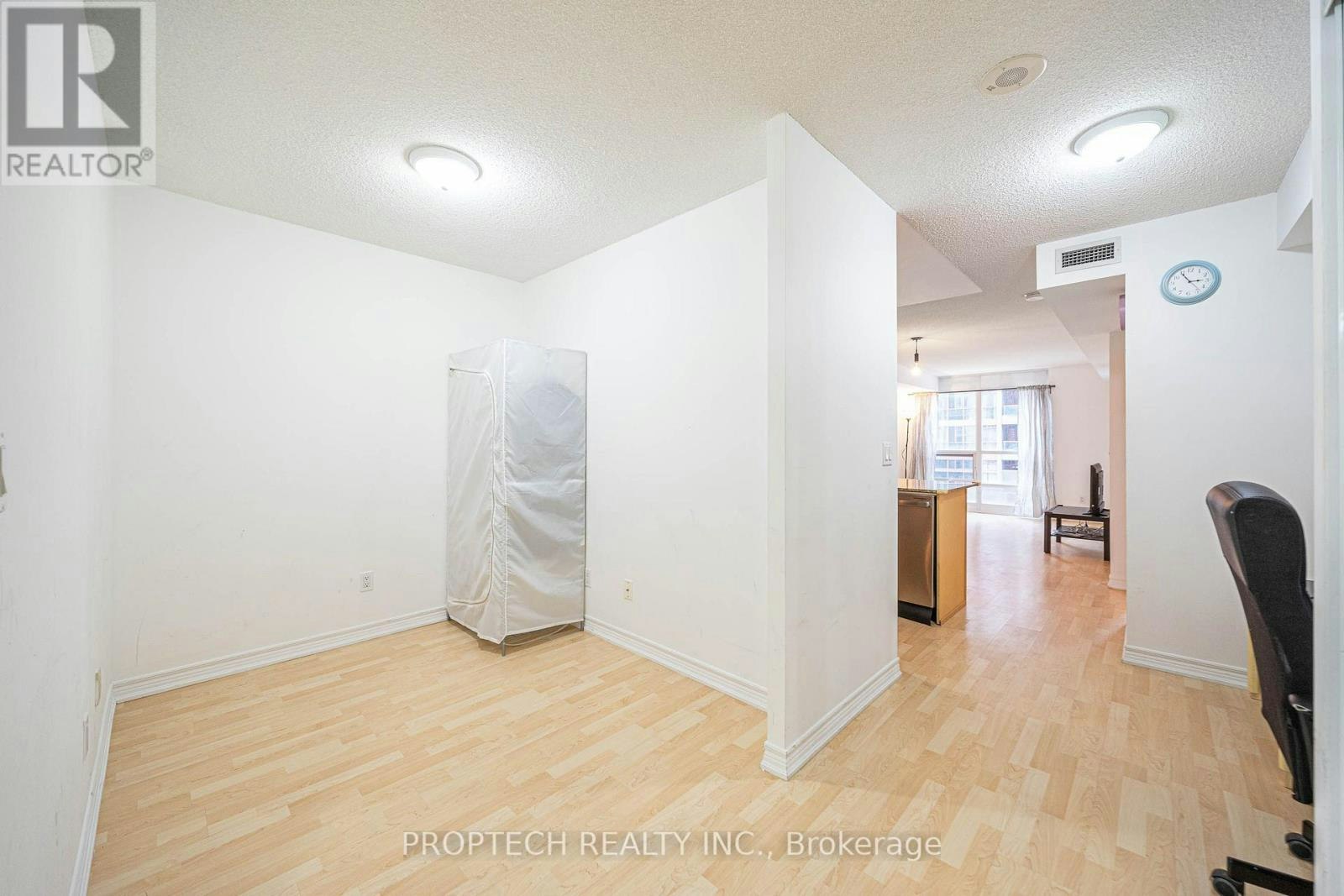 411-761 Bay Street, Toronto, ON, M5G 2R2 - 4
