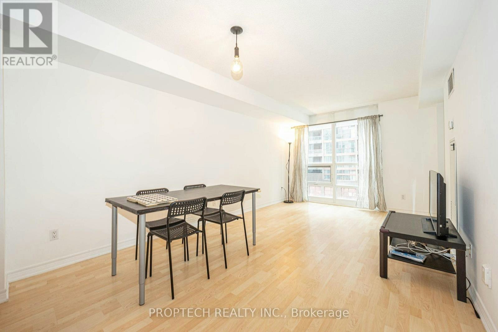 411-761 Bay Street, Toronto, ON, M5G 2R2 - 11