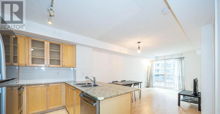 411-761 Bay Street, Toronto, ON, M5G 2R2 - 7