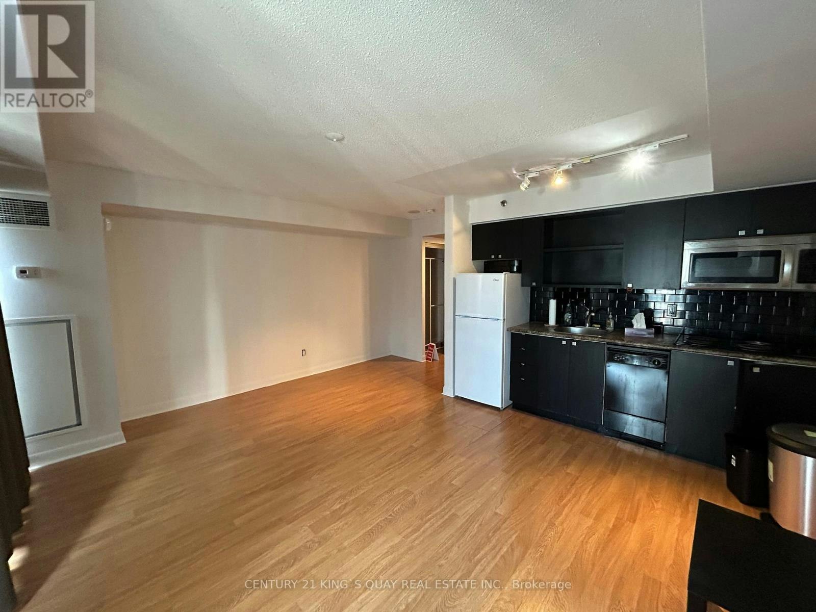 1002-200 Victoria Street, Toronto, ON, M5B 1C8 - 10