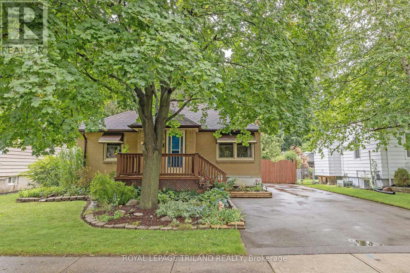 1858 Park Avenue, London, ON, N5W 2J8