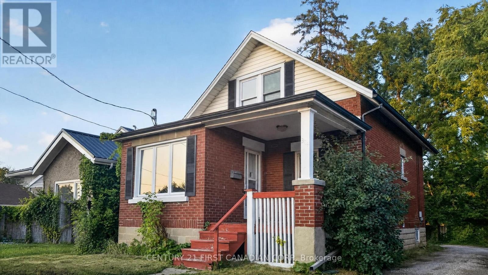 384 Wharncliffe Road S, London, ON, N6J 2M1