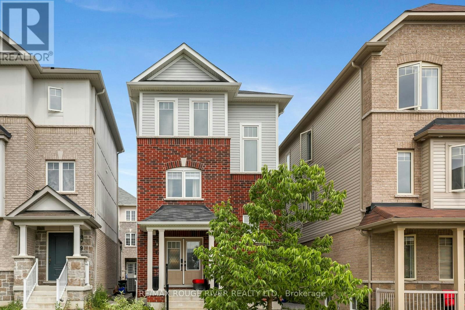 17 Devineridge Avenue, Ajax, ON, L1Z 0T1