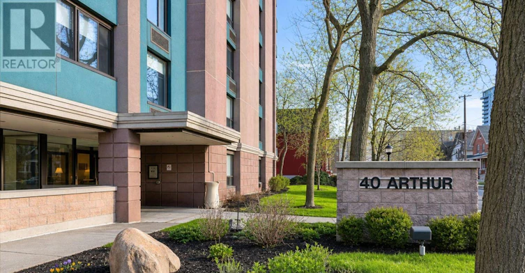 703-40 Arthur Street, Ottawa, ON, K1R 7T5