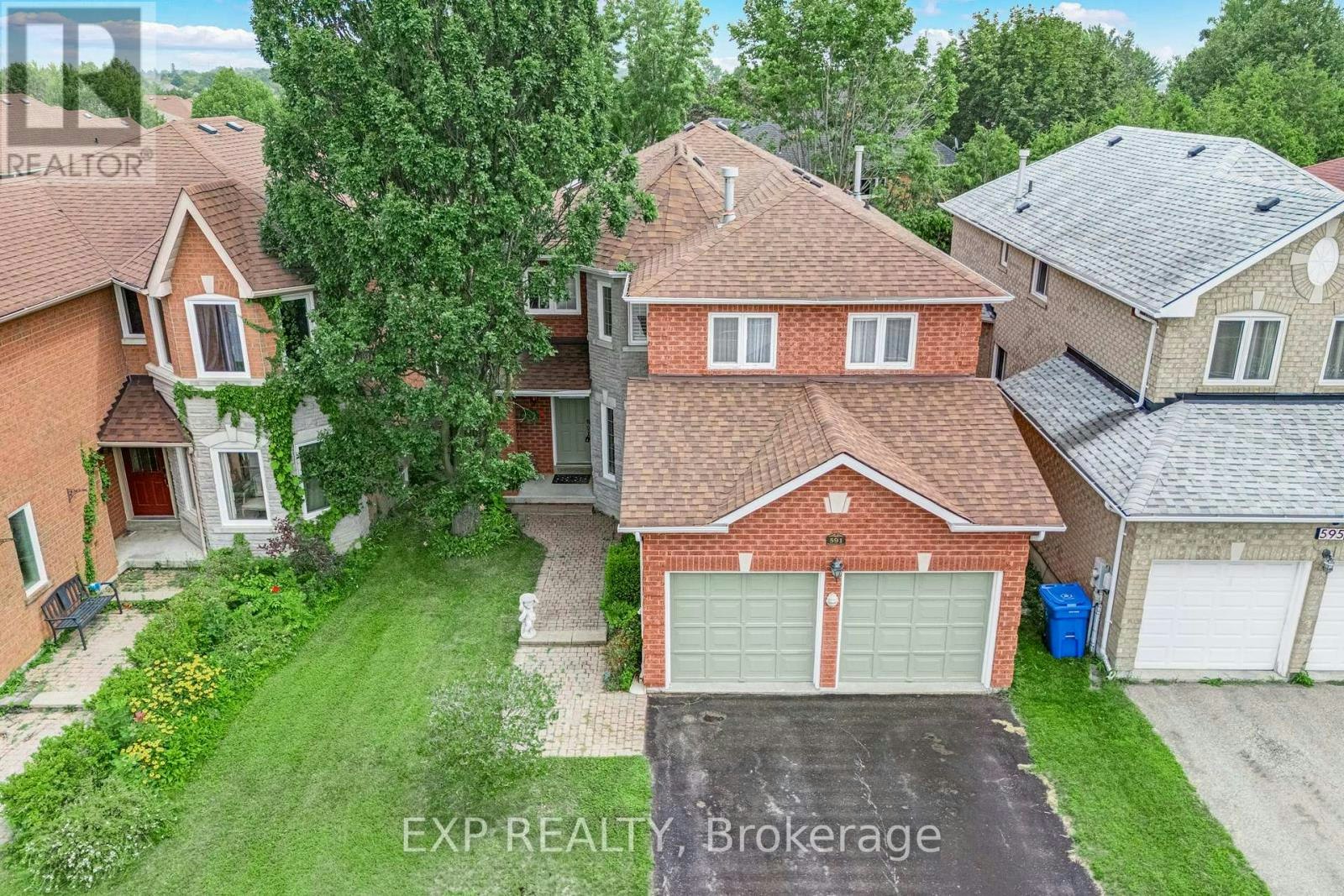591 Plantation Gate, Newmarket, ON, L3X 2C2