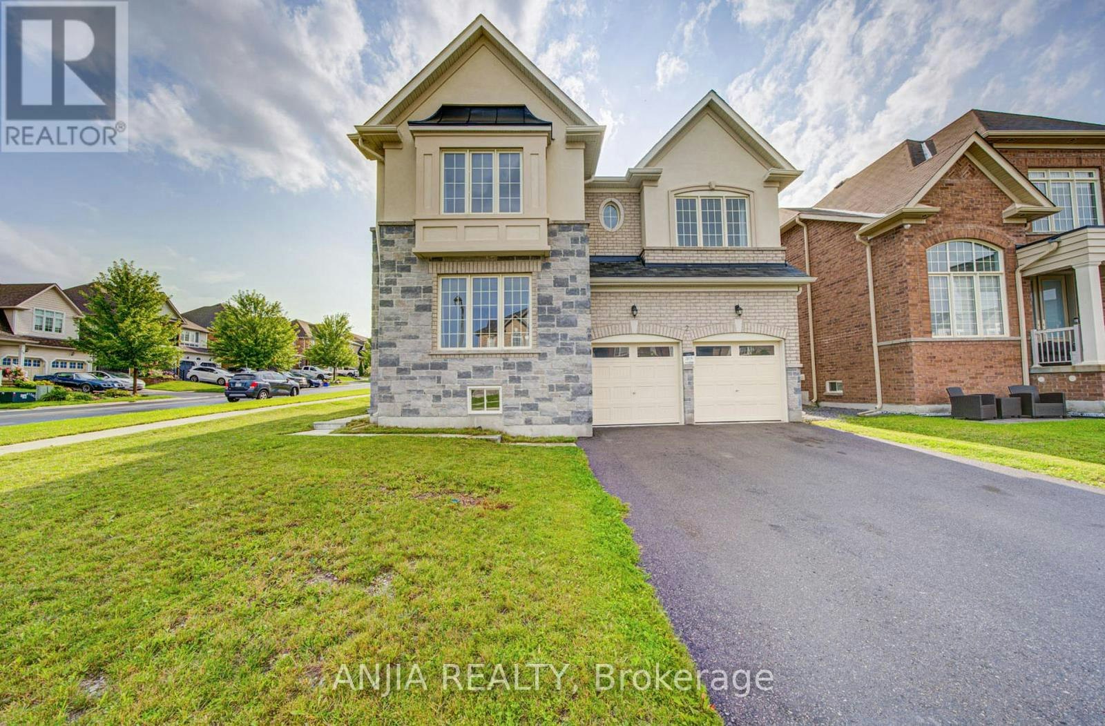 2 Conchita Street, Georgina, ON, L4P 0H4 - 3