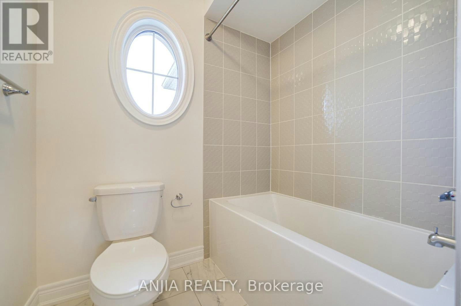 2 Conchita Street, Georgina, ON, L4P 0H4 - 40