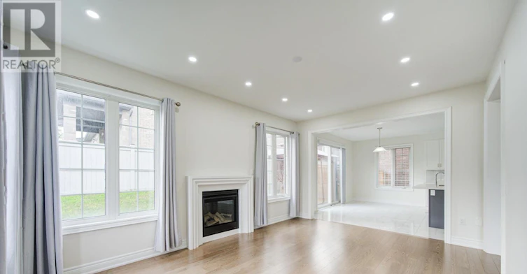 2 Conchita Street, Georgina, ON, L4P 0H4 - 10