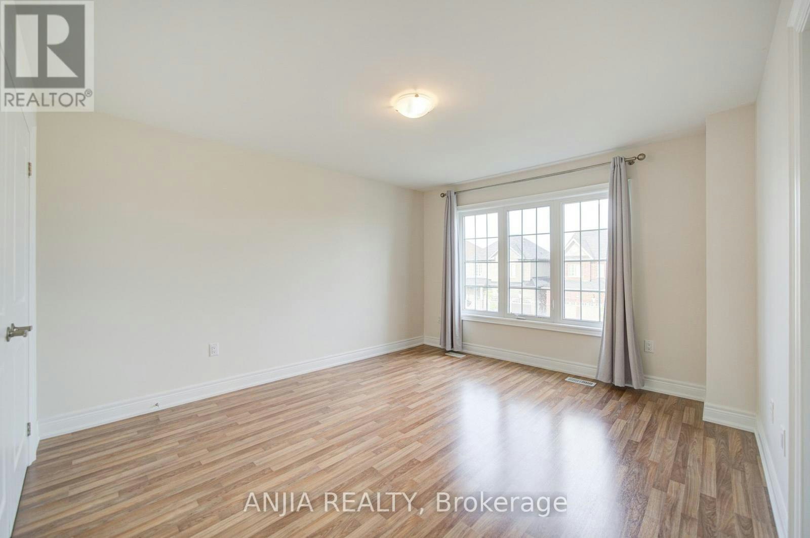 2 Conchita Street, Georgina, ON, L4P 0H4 - 43
