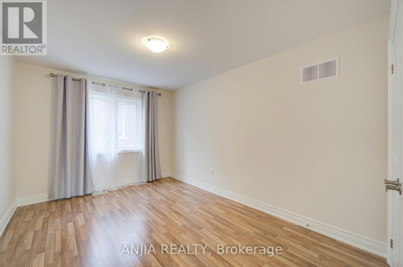 2 Conchita Street, Georgina, ON, L4P 0H4 - 46