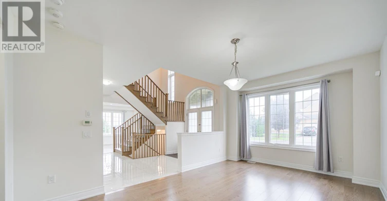 2 Conchita Street, Georgina, ON, L4P 0H4 - 4