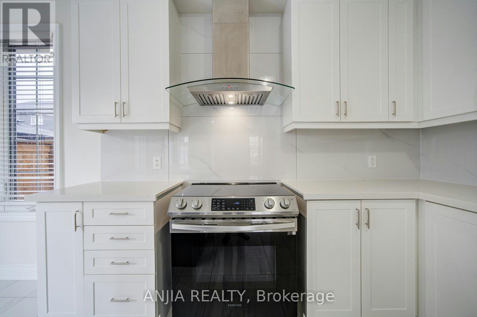 2 Conchita Street, Georgina, ON, L4P 0H4 - 21